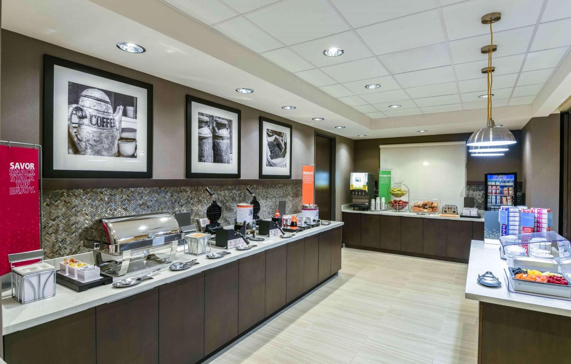 塔拉哈西-大学汉普顿套房酒店 外观 照片